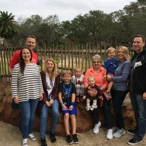 Meet your Posher, Vi